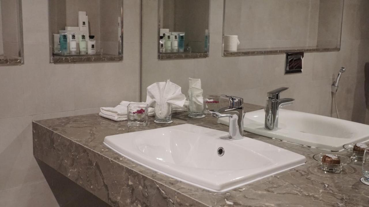 Sunday Luxury Downtown Adliya Formerly Jewel 4* المنامة